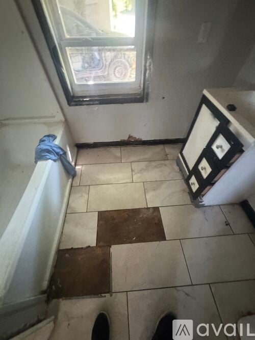 2317 N Fulton Ave 2 Beds Single Family Home for Rent - Photo gallery 5
