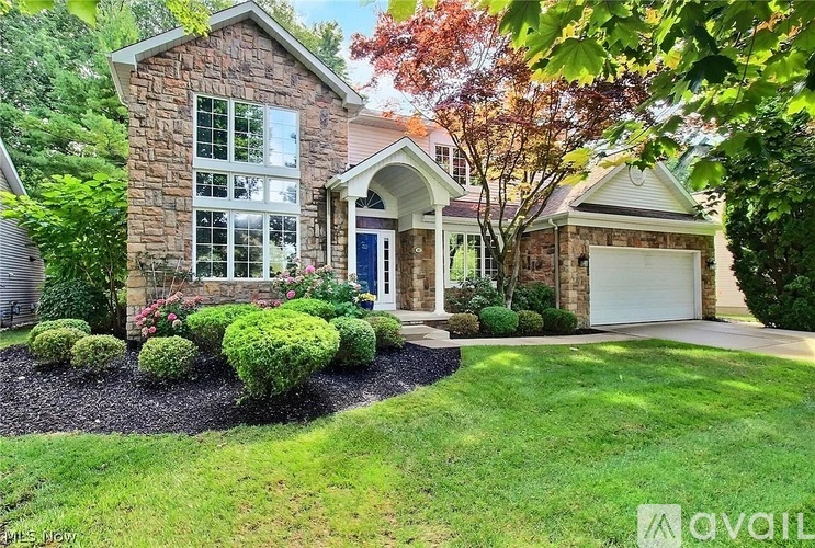 10 Wenden Court 4 Beds Single Family Home for Rent - Photo gallery 1