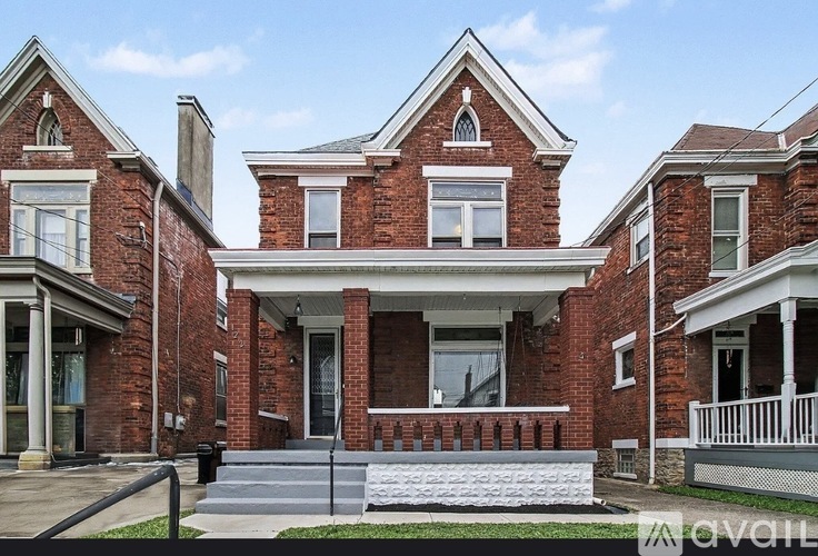W 34th St 4 Beds Single Family Home for Rent - Photo gallery 1