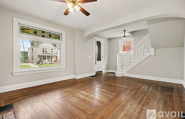 W 34th St 4 Beds Single Family Home for Rent - Photo gallery 4