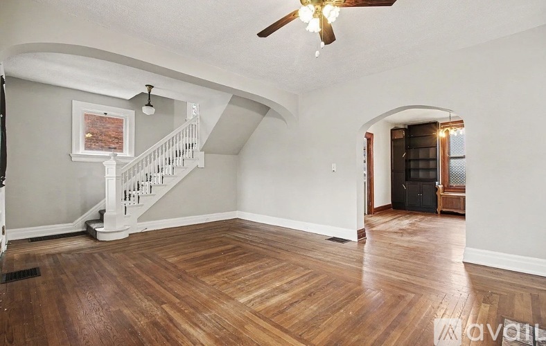 W 34th St 4 Beds Single Family Home for Rent - Photo gallery 5