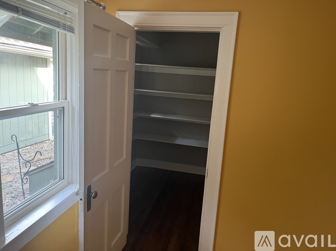8510 Switzer Street 3 Beds Single Family Home for Rent - Photo gallery 2