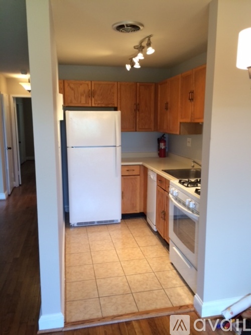 1581 North Colonial Terrace 1 Condo for Rent - Photo gallery 5