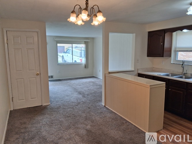 806 Westbury Rd 2 Beds Townhouse for Rent - Photo gallery 4