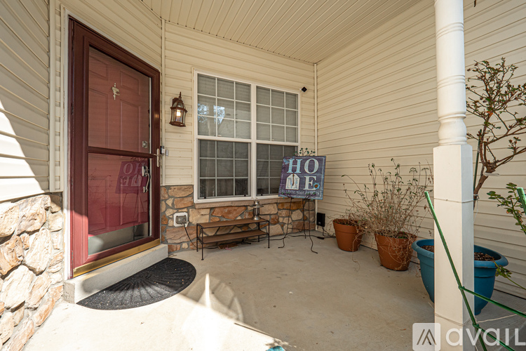 227 Birchwood Drive 3 Beds Townhouse for Rent - Photo gallery 2