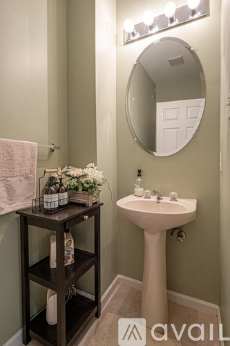227 Birchwood Drive 3 Beds Townhouse for Rent - Photo gallery 4