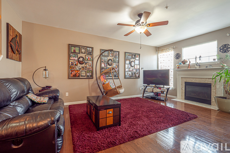 227 Birchwood Drive 3 Beds Townhouse for Rent - Photo gallery 5