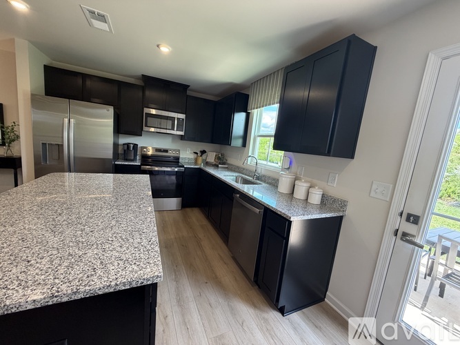 1180 Crossing Ct 4 Beds Single Family Home for Rent - Photo gallery 5
