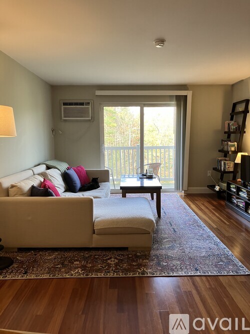 59 Ponemah Hill Road 2 Beds Apartment for Rent - Photo gallery 4