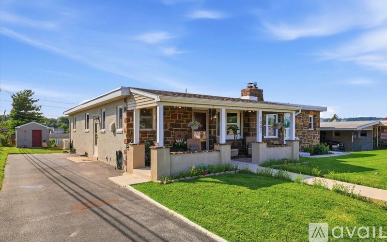 1307 Midland Road 3 Beds Single Family Home for Rent - Photo gallery 2