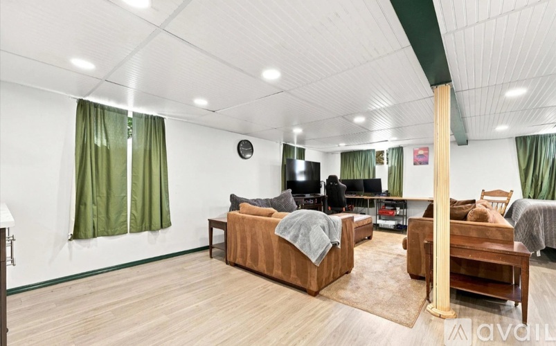 1307 Midland Road 3 Beds Single Family Home for Rent - Photo gallery 3