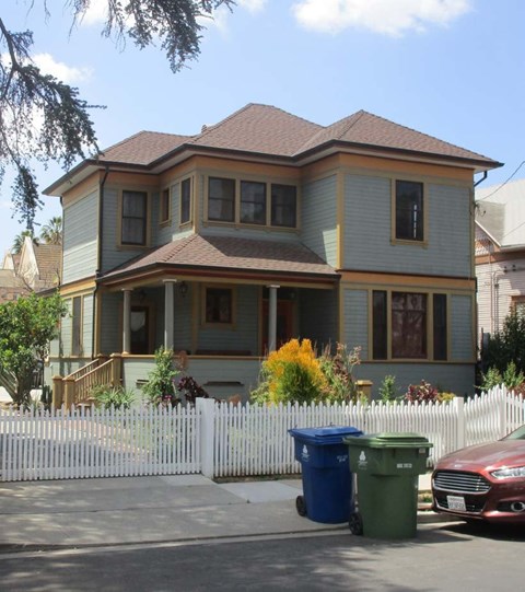 1140–1142 W 25Th St 1 Apartment for Rent
