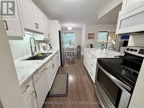 306 - 10 LAKE ROAD 2 Beds Apartment for Rent
