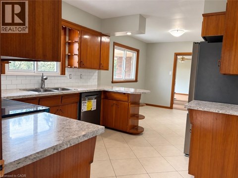 5697 REGIONAL ROAD 69 3 Beds Apartment for Rent