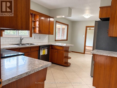 5697 REGIONAL ROAD 69 3 Beds Apartment for Rent