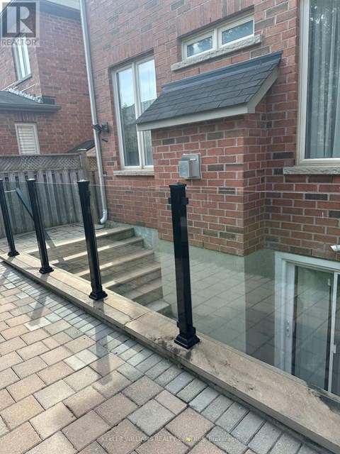 7 LAKEWOODS STREET 2 Beds Apartment for Rent