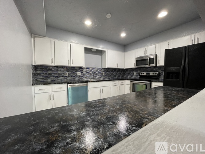 8022 NW 82nd St 3 Beds Single Family Home for Rent - Photo gallery 3