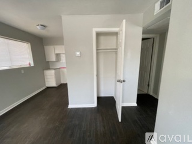 1202 S 4th St 2 Beds Apartment for Rent - Photo gallery 5