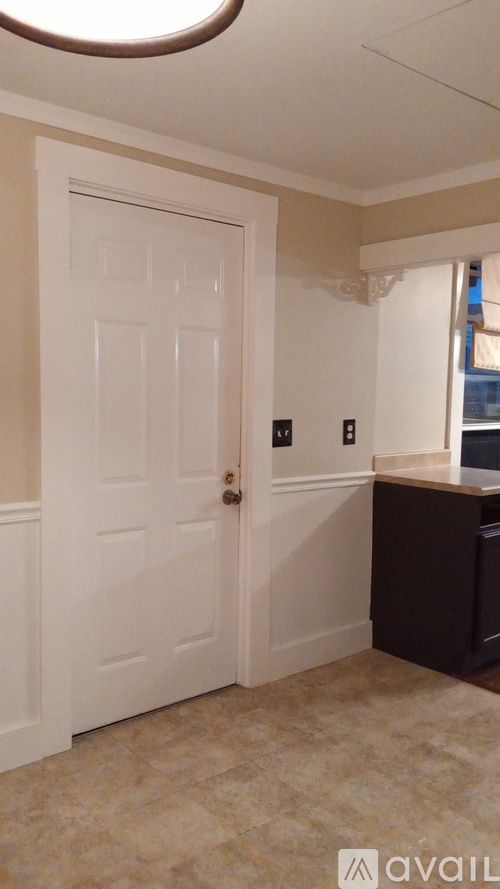 243 Locust Street 3 Beds Single Family Home for Rent - Photo gallery 5