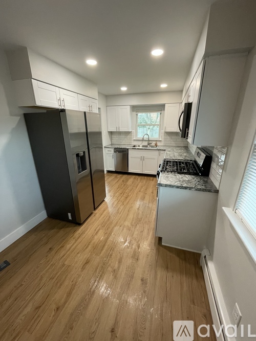 4230 Louise Street 3 Beds Single Family Home for Rent - Photo gallery 2
