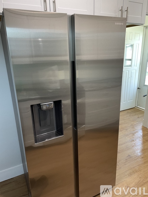 4230 Louise Street 3 Beds Single Family Home for Rent - Photo gallery 4
