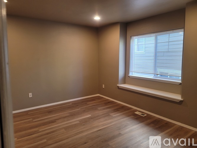 1325 118th Pl SW 5 Beds Single Family Home for Rent - Photo gallery 4