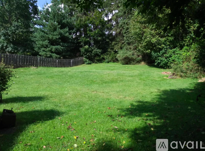 916 Greensburg Pike 2 Beds Apartment for Rent - Photo gallery 3