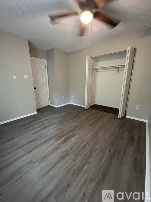 536 Loch Lomond Drive 3 Beds Townhouse for Rent - Photo gallery 2