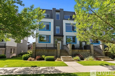2007 West Summit Parkway 3 Beds Apartment for Rent