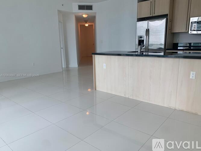 79 SW 12th St 2 Beds Condo for Rent - Photo gallery 4