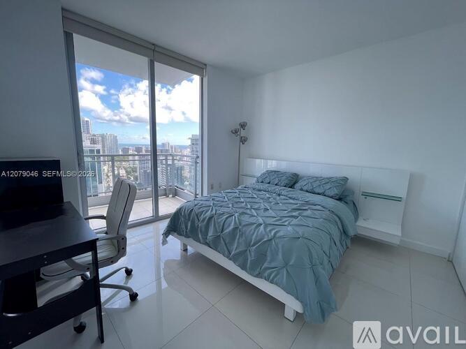 92 SW 3rd St 2 Beds Condo for Rent - Photo gallery 4