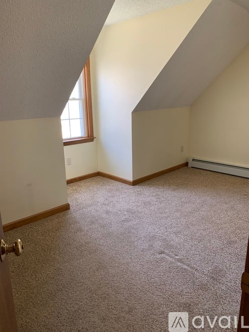 45 Cosgrove Road 3 Beds Single Family Home for Rent - Photo gallery 2