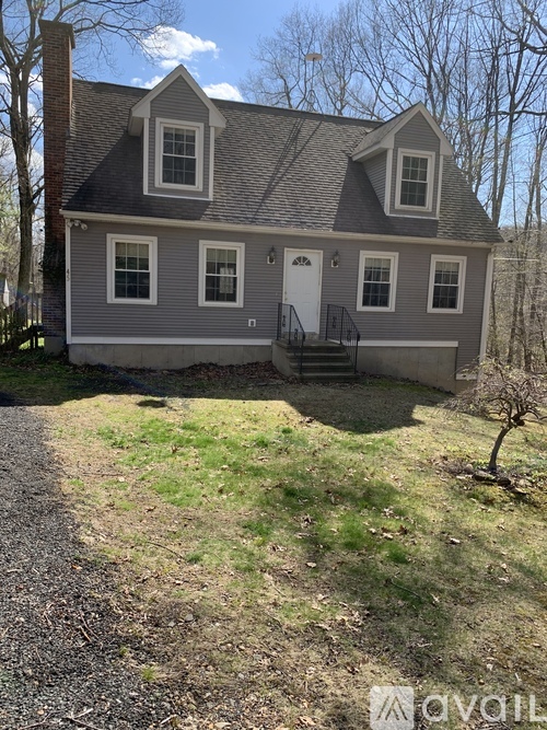 45 Cosgrove Road 3 Beds Single Family Home for Rent - Photo gallery 3