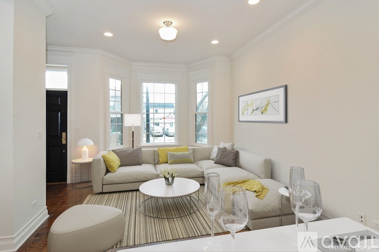 4153 N Western Ave 3 Beds Apartment for Rent - Photo gallery 5
