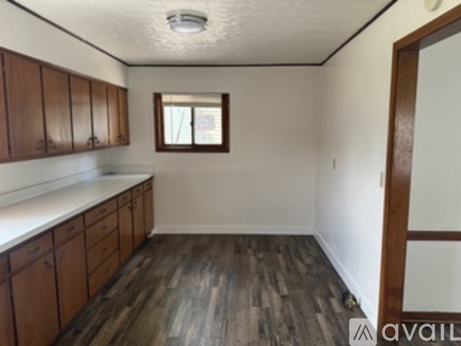 253 W Grand Ave House C 2 Beds Single Family Home for Rent - Photo gallery 3