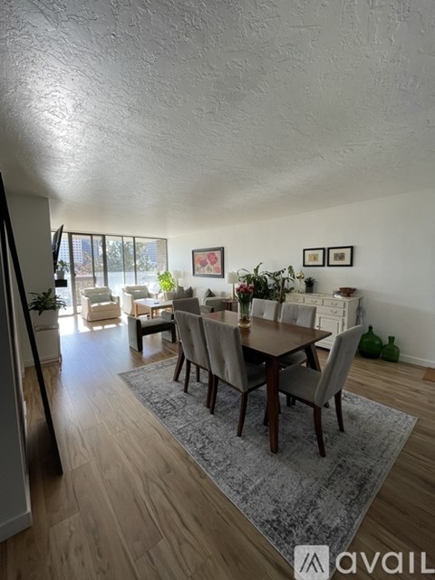 123 East 2Nd Avenue 2 Beds Apartment for Rent