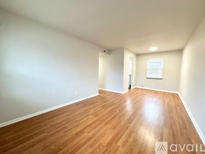 7012 Jamieson Ave 1 Apartment for Rent - Photo gallery 5