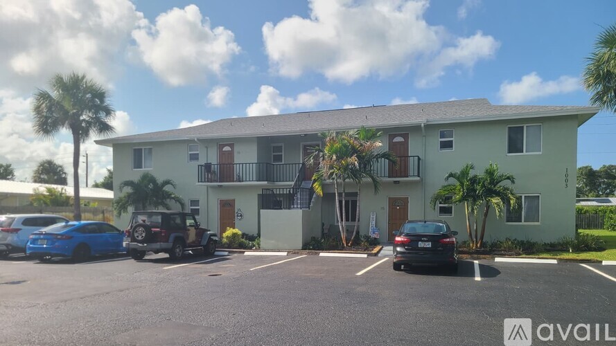 1003 NW Spruce Ridge Dr 2 Beds Apartment for Rent - Photo gallery 1