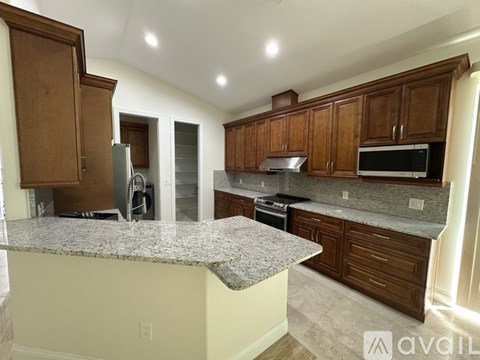 235 East Green Street 2 Beds Apartment for Rent