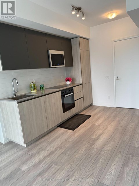 2517 - 400 KING STREET 2 Beds Apartment for Rent