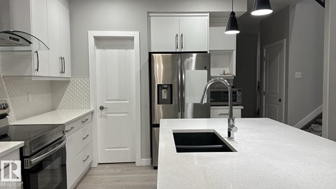 #Main Floor 1565 ESAIW PL NW 3 Beds Apartment for Rent