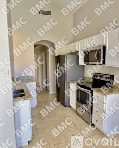 8346 W Bluefield Ave 3 Beds Single Family Home for Rent - Photo gallery 3