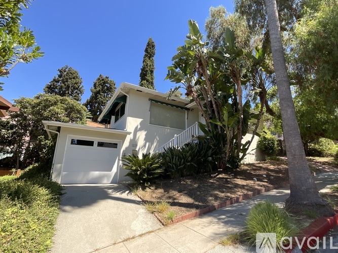 1229 East Palmer Avenue Without Garage 2 Beds Single Family Home for Rent - Photo gallery 1