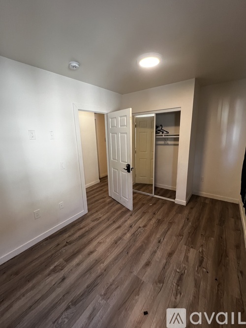 1954 Park Grove Ave 3 Beds Apartment for Rent - Photo gallery 4