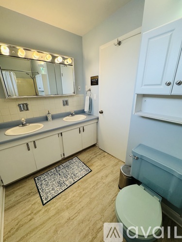 7932 Sherwood Cir N 1 Single Family Home for Rent - Photo gallery 3