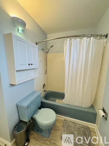 7932 Sherwood Cir N 1 Single Family Home for Rent - Photo gallery 4