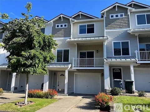 5329 Military Road East 2 Beds Apartment for Rent