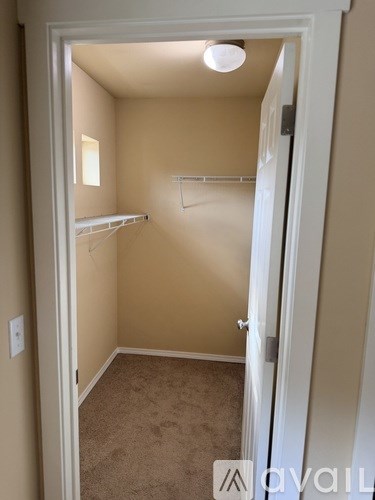 5329 Military Road East 2 Beds Apartment for Rent