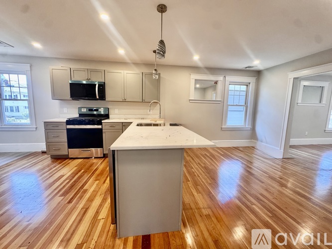 43 Gardena St 3 Beds Apartment for Rent - Photo gallery 3