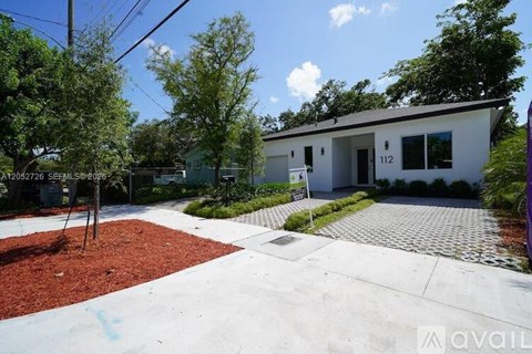 112 NW 24Th Ct 4 Beds Apartment for Rent